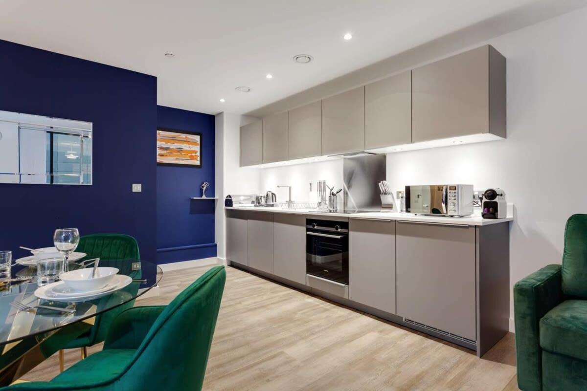 Stunning Modern 1Br Flat In Central Бирмингем Экстерьер фото