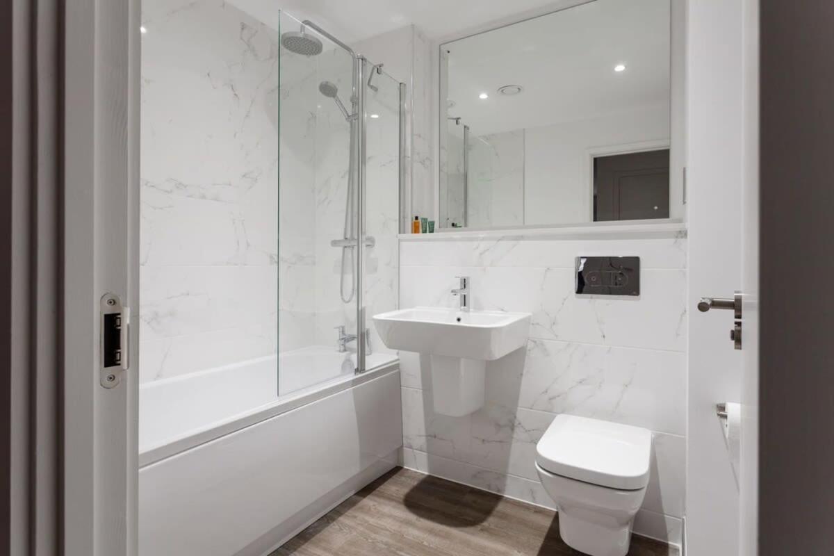 Stunning Modern 1Br Flat In Central Бирмингем Экстерьер фото
