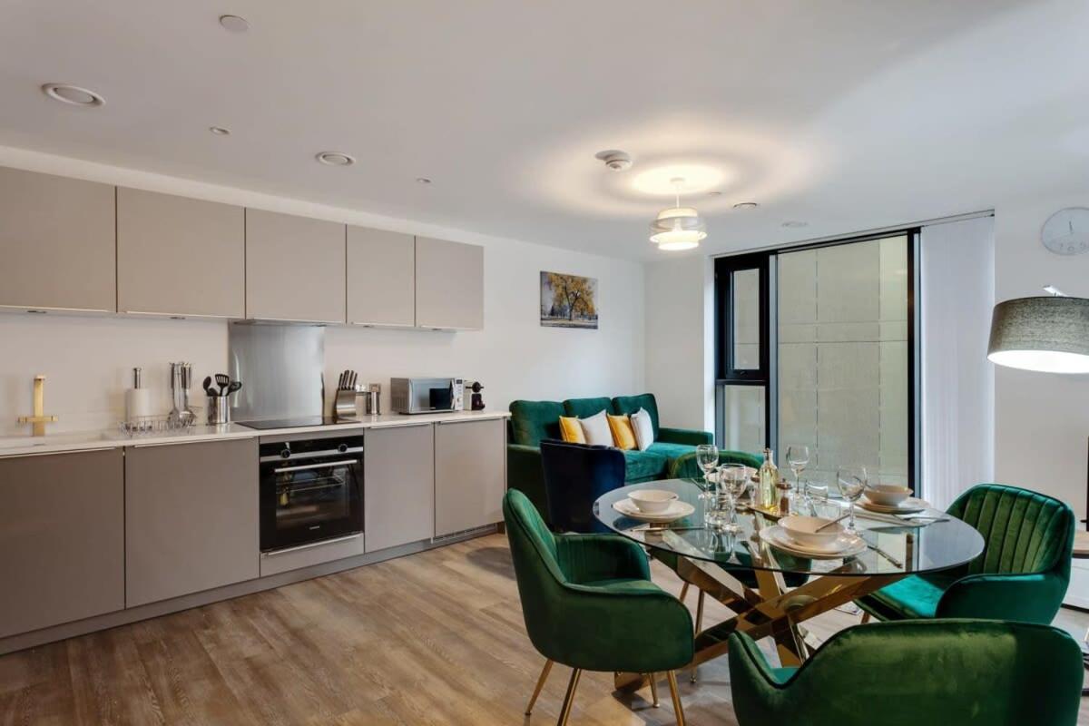 Stunning Modern 1Br Flat In Central Бирмингем Экстерьер фото